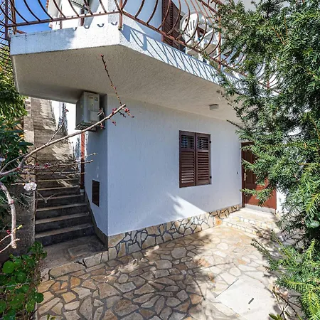 One-bedroom In Seget Donji