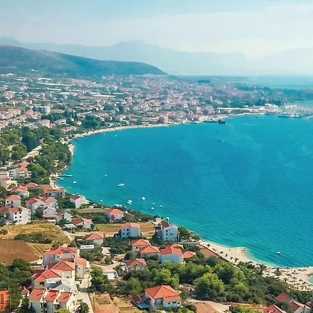 One-bedroom In Seget Donji *