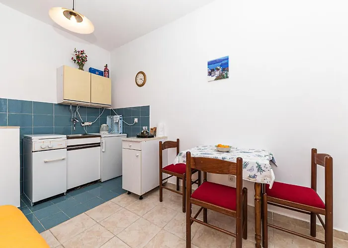 Daire One-bedroom In Seget Donji Trogir