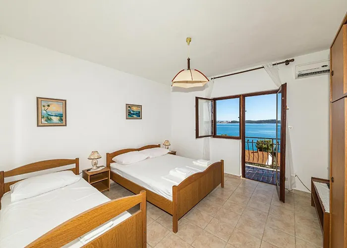 One-bedroom In Seget Donji